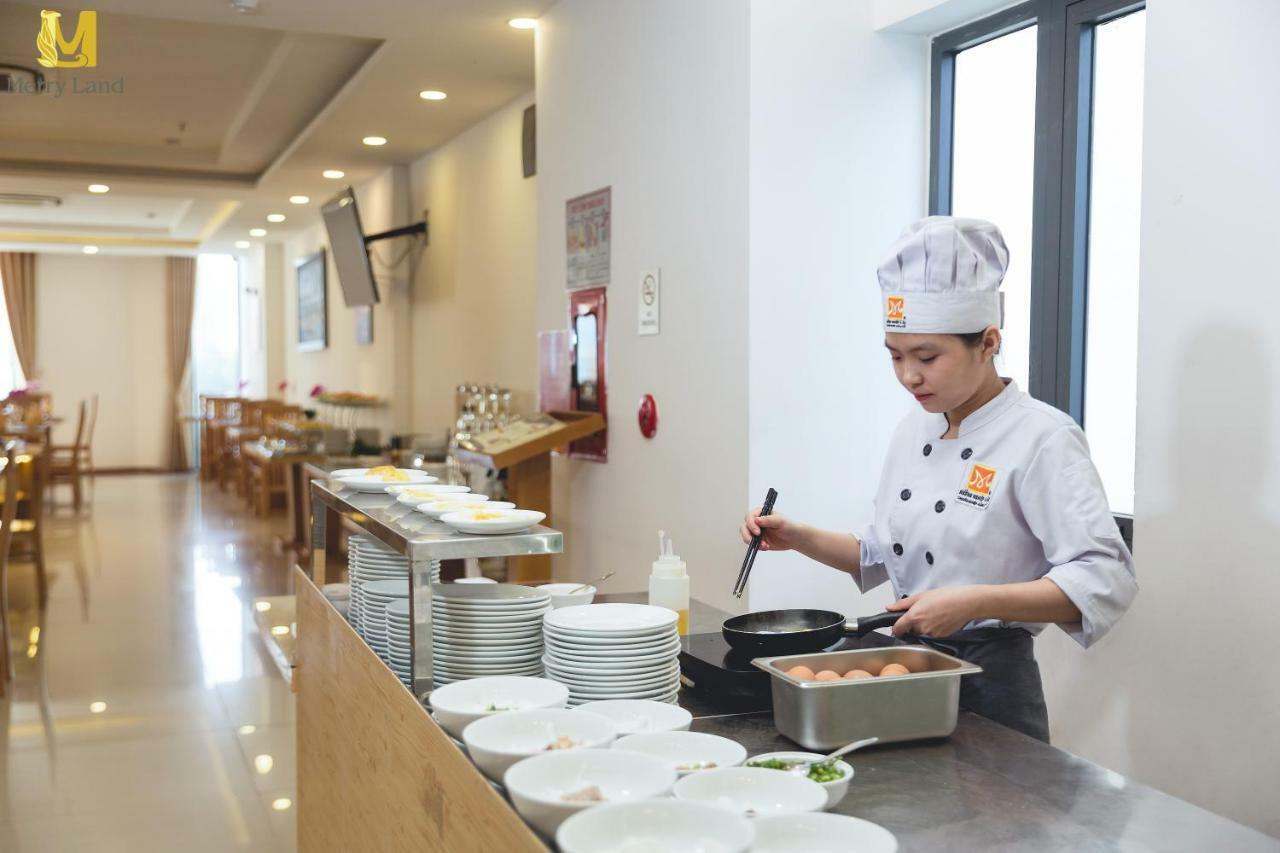 Merry Land Hotel Da Nang Bagian luar foto